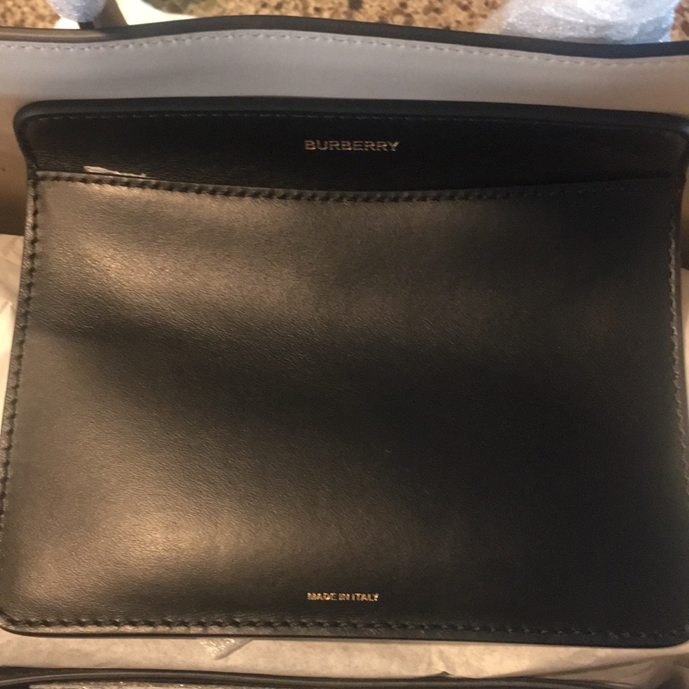 Sold out NWT Burberry Signature Print   Belt Bag - Picture 4 of 8